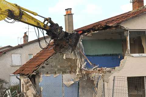 What to Expect During a Home Demolition: A Step-by-Step Guide