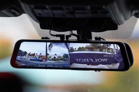 This Clever Gadget Turns Your Car Mirror Into a Dash Cam