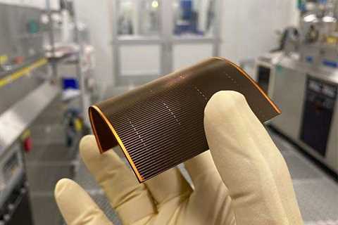 Chemists propose ultrathin material for doubling solar cell efficiency