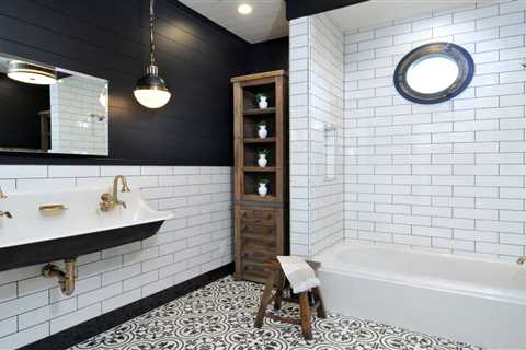 How to Create a Black and White Bathroom