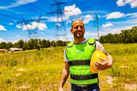 StaCool Vest™ in Safety Colors Keeps Workers Safe, Cool and Productive