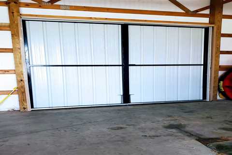 What Are The Common Issues Of Glass Garage Doors Issues That Need Repair?