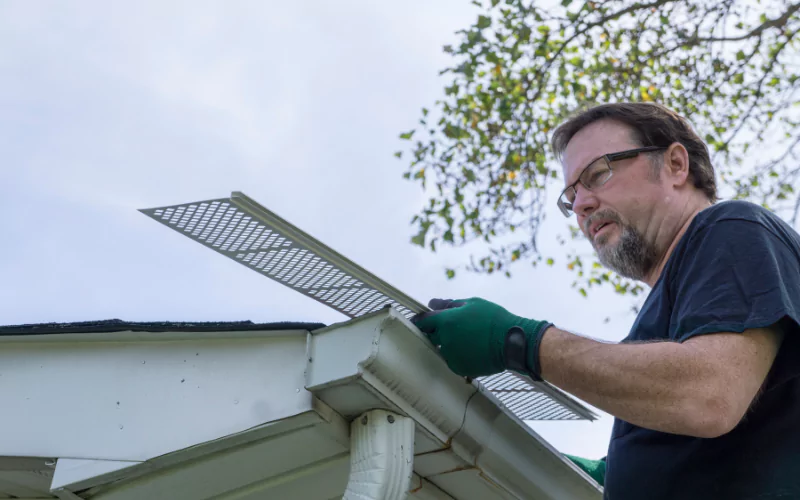 Gutter Cleaning Shady Cove, Florida