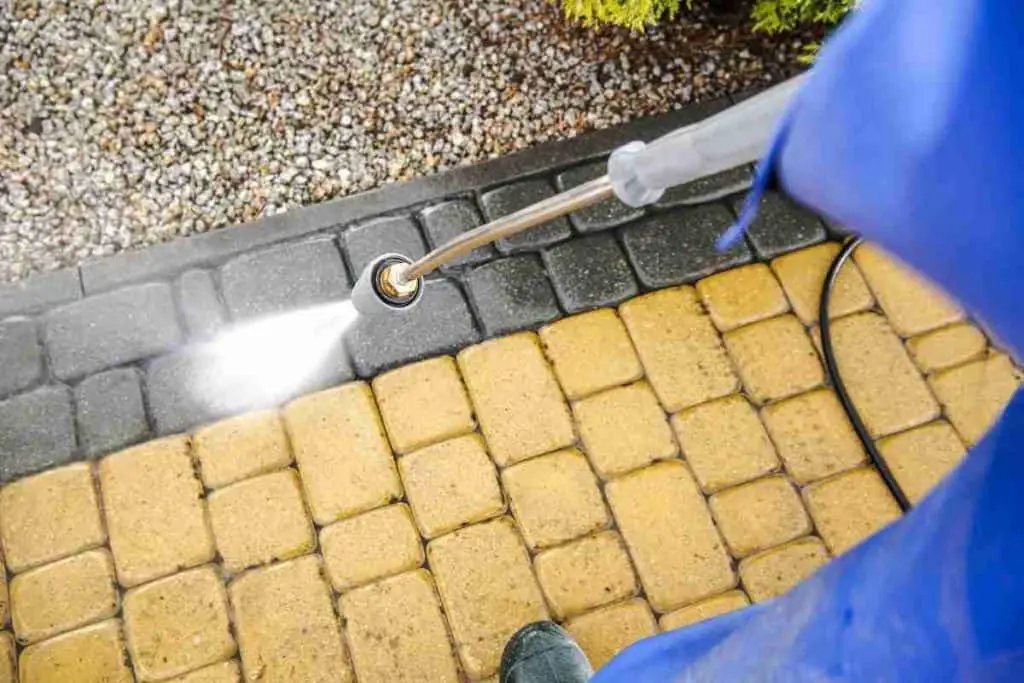 How Do You Remove Green Algae From Block Paving?