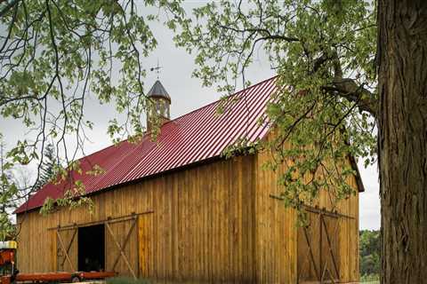 What is the difference between a pole barn and a regular barn?