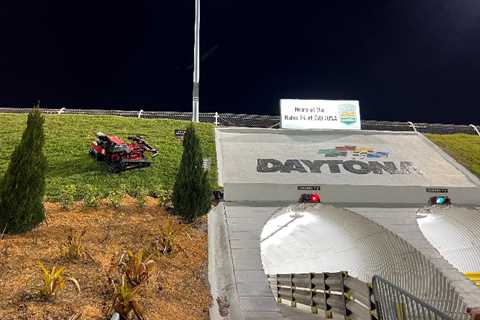 RC Mowers Helps Maintain Daytona International Speedway