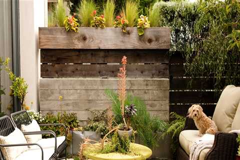 Maximizing Your Small Garden or Patio Space with Décor