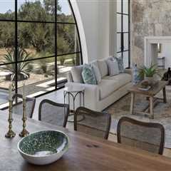 Designing An Inviting Interior For Your Orlando Airbnb With Natural Stone Building Materials