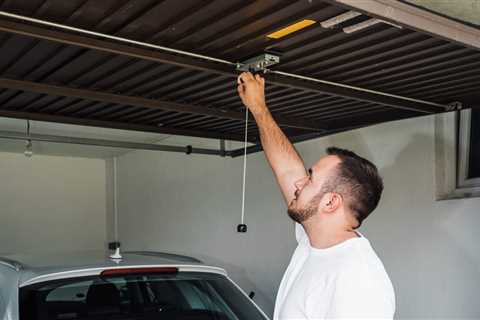 How Do Emergency Garage Door Services Work?