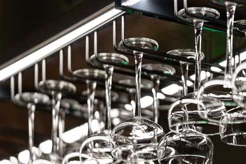 Local Glass Shop Solutions in Mississippi Gulf Coast: Enhancing Homes Beyond Roof Installation